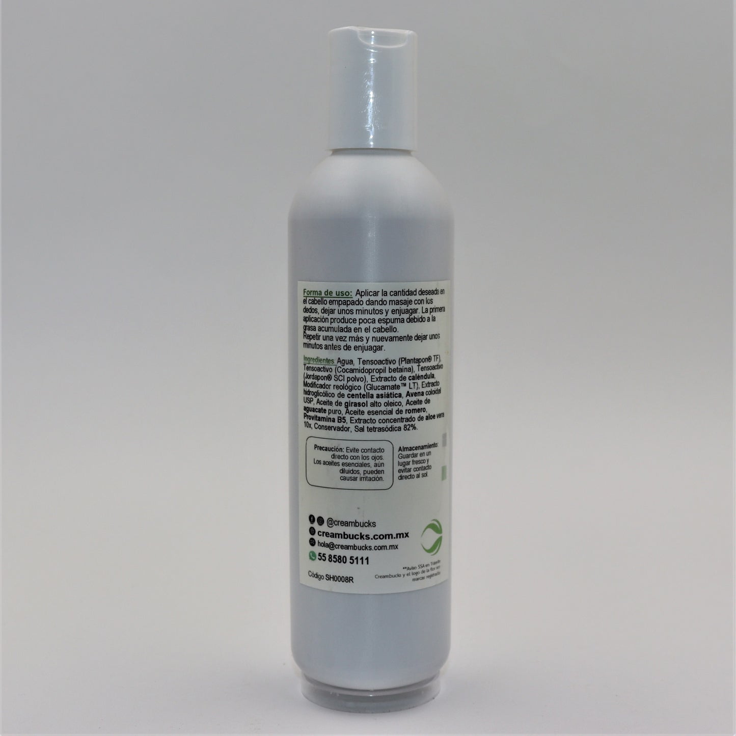 Shampoo capilar libre de sulfatos con extractos y vitaminas
