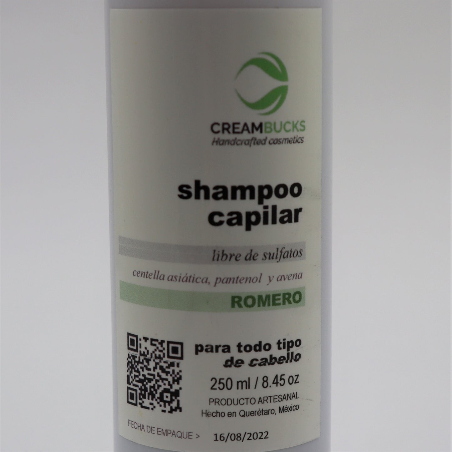 Shampoo capilar libre de sulfatos con extractos y vitaminas