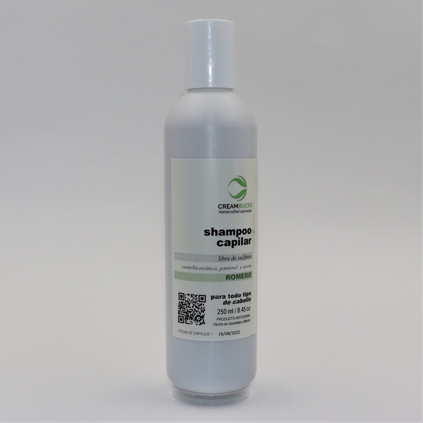 Shampoo capilar libre de sulfatos con extractos y vitaminas